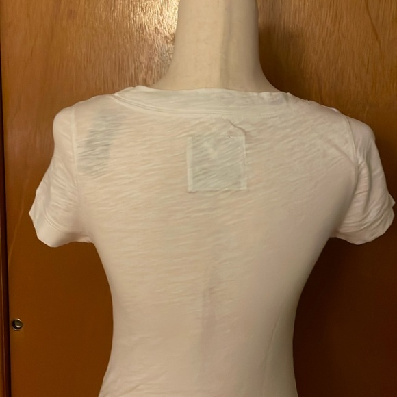 American Eagle white short sleeves T-shirt..Size S, embroidered flowers / eagle - Picture 10 of 17